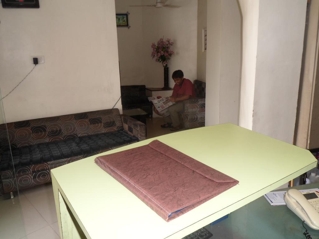 Hotel Atithi Ahmedabad Extérieur photo