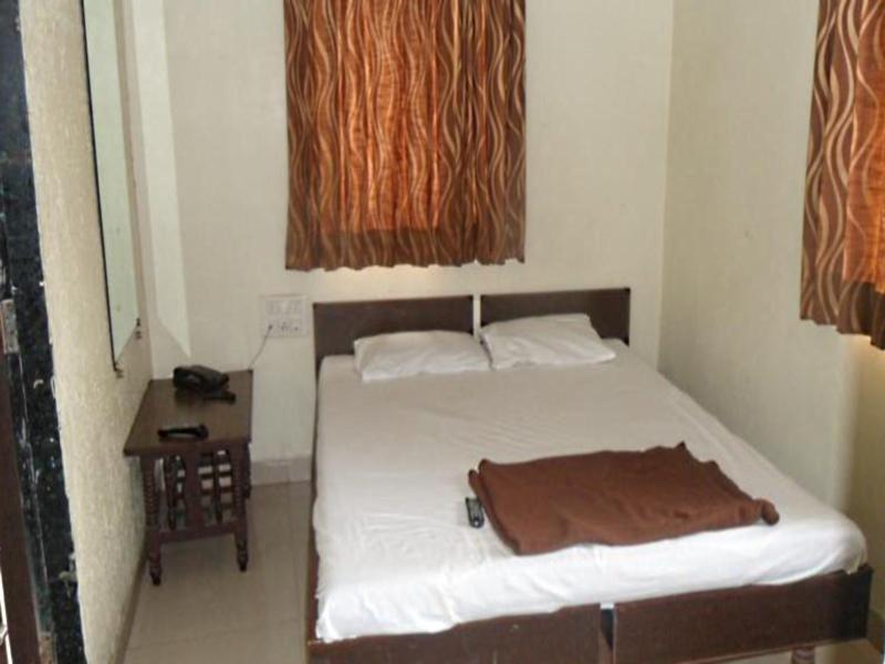 Hotel Atithi Ahmedabad Extérieur photo